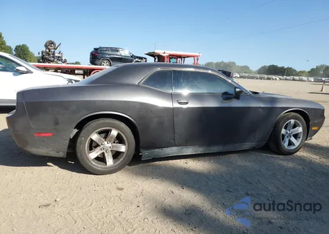 2013 Dodge Challenger Sxt z USA, uszkodzony, nr VIN 2C3CDYAG2DH662938